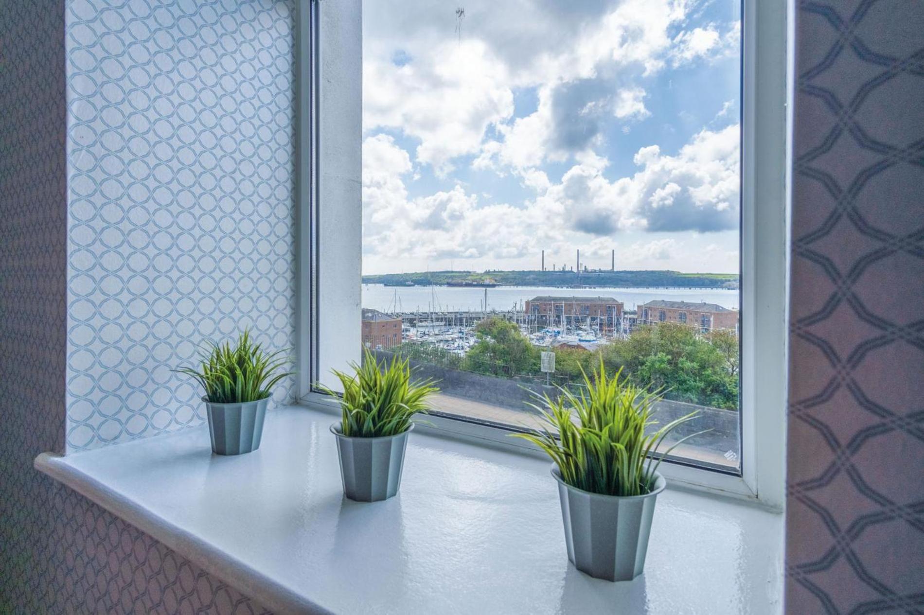 Haven View - 2 Bedroom Apartment - Milford Haven Zewnętrze zdjęcie
